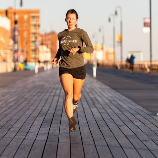 258. Sara Hayes: Falling In + Out Of Love With Running