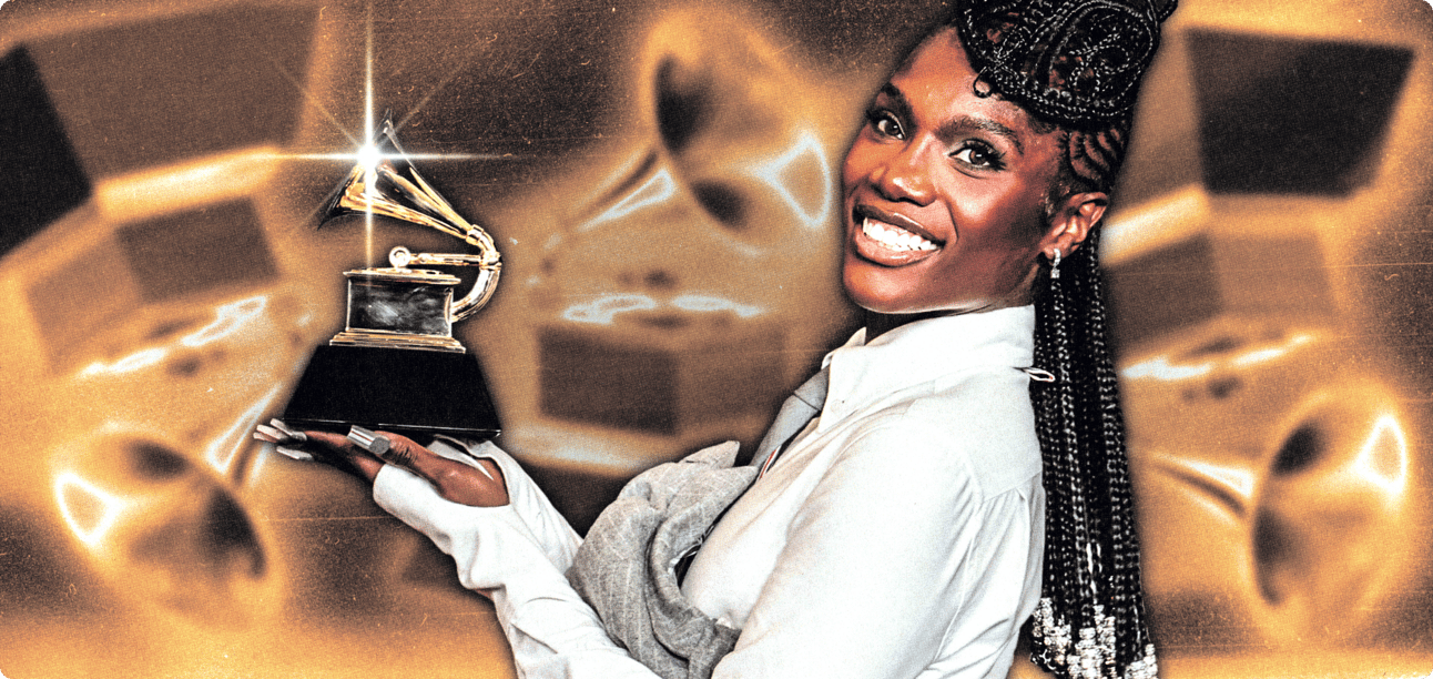 Doechii holding a Grammy