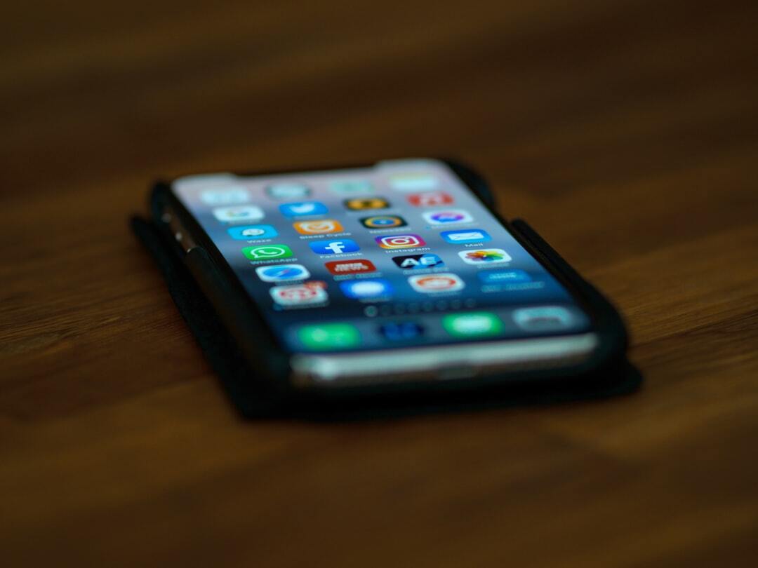 iphone, bokeh, close up, iphone x, home screen, depth of field, blur, icons, shallow depth of field, smart phone, 