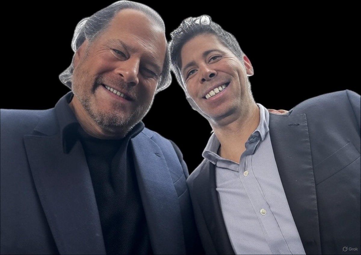 Deux dirigeants de Salesforce et OpenAI souriants posent ensemble, illustrant leur partenariat stratégique.