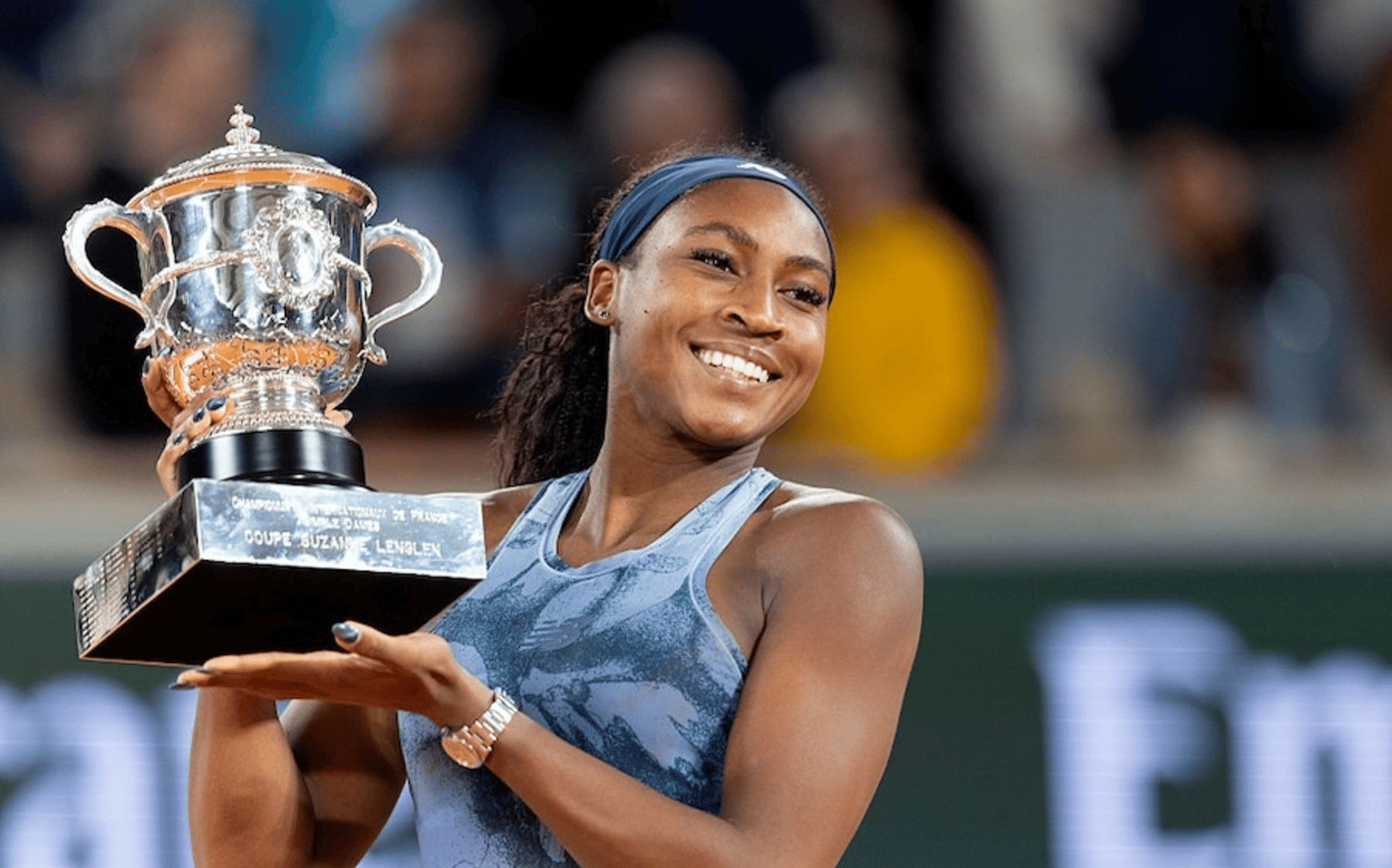  Coco Gauff of the United States with the winners' trophy after her victory against Aryna Sabalenka in the Women's Singles Final 