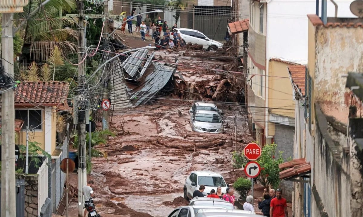 ☕ Chuvas devastam Minas Gerais