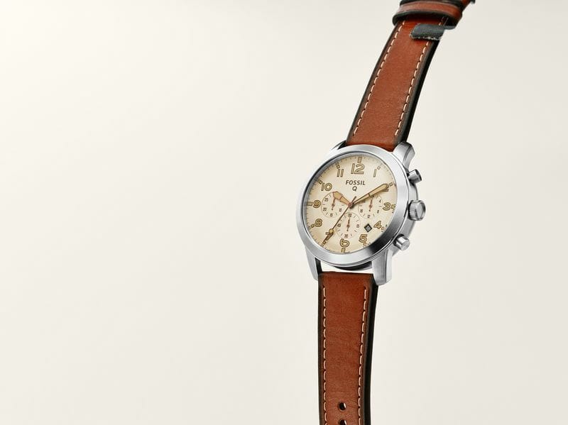 Q54 Pilot Fossil connected watch