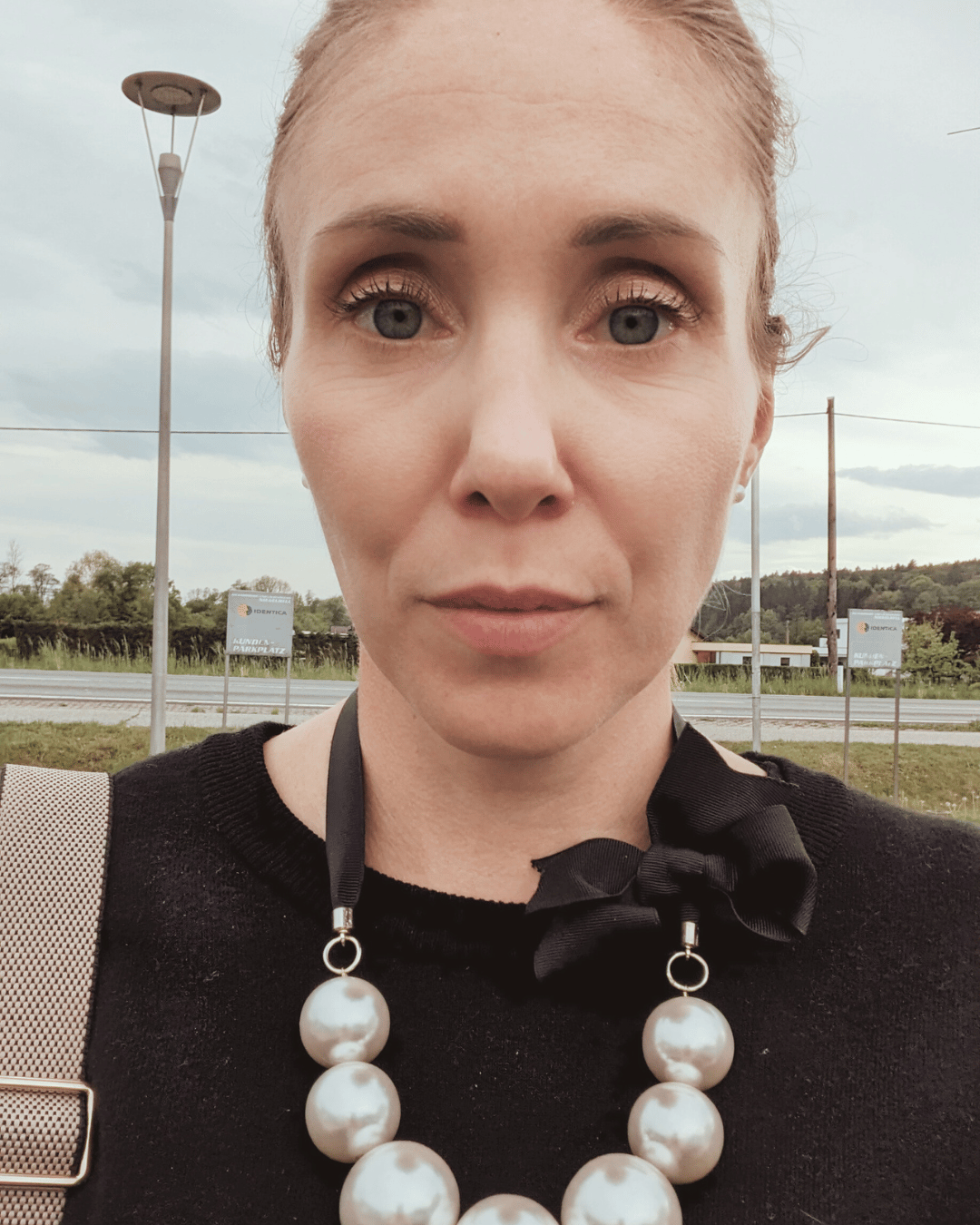 Ja, ich bin alt geworden – siehst du hier. Aber okay, immerhin bin ich 40 und habe schon einiges erlebt. Meine Bekannte hätte ein bisschen höflicher sein können .... sh** happens. Alles okay.