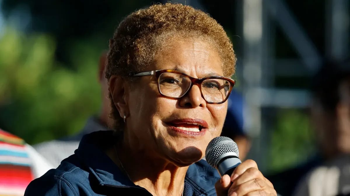  Los Angeles Mayor Karen Bass speaks at a candlelight vigil on June 10, 2025 in Los Angeles, California.