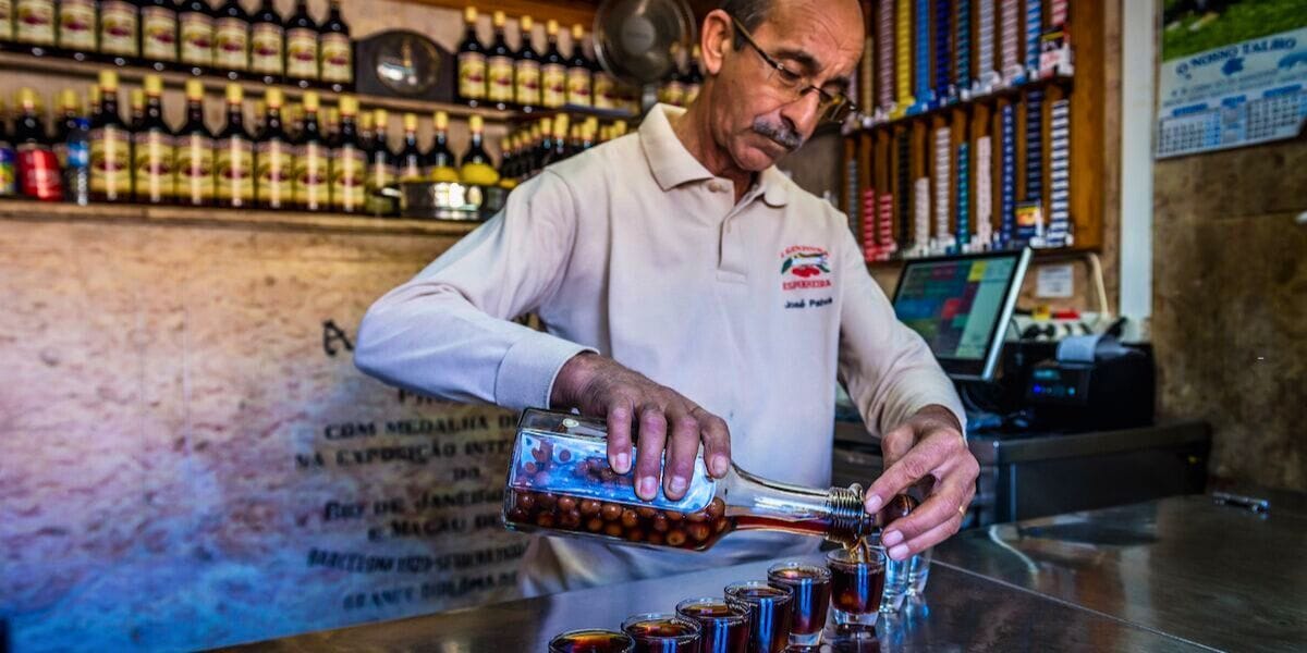 bartender pouring drinks