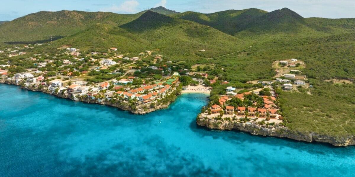 Curaçao beach surrounded by a town