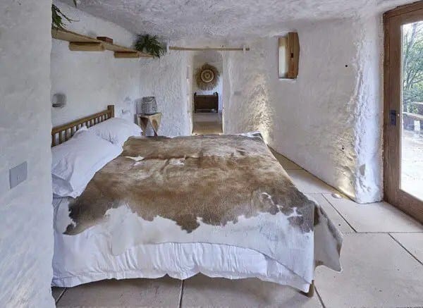 cave-house3-600x437