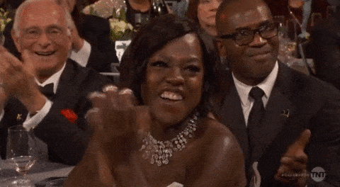Viola Davis clapping at the SAG Awards