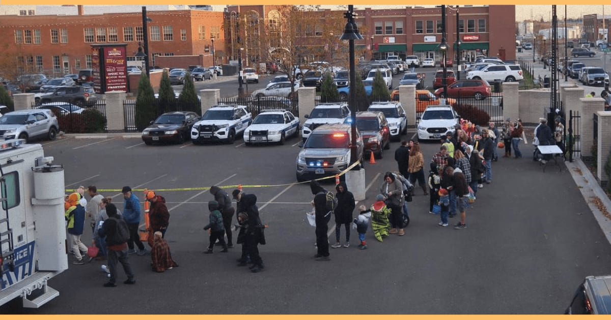 An image of a past Cheyenne Police Department Trunk or Treat.