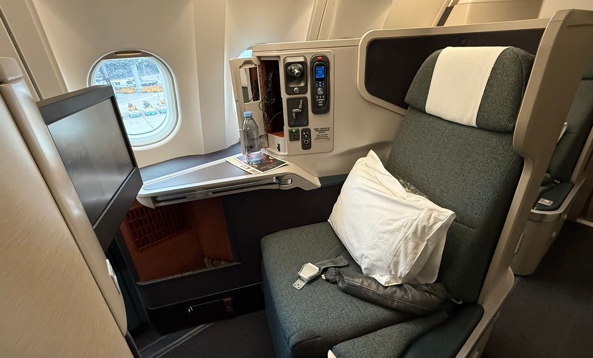 Cathay Pacific business class