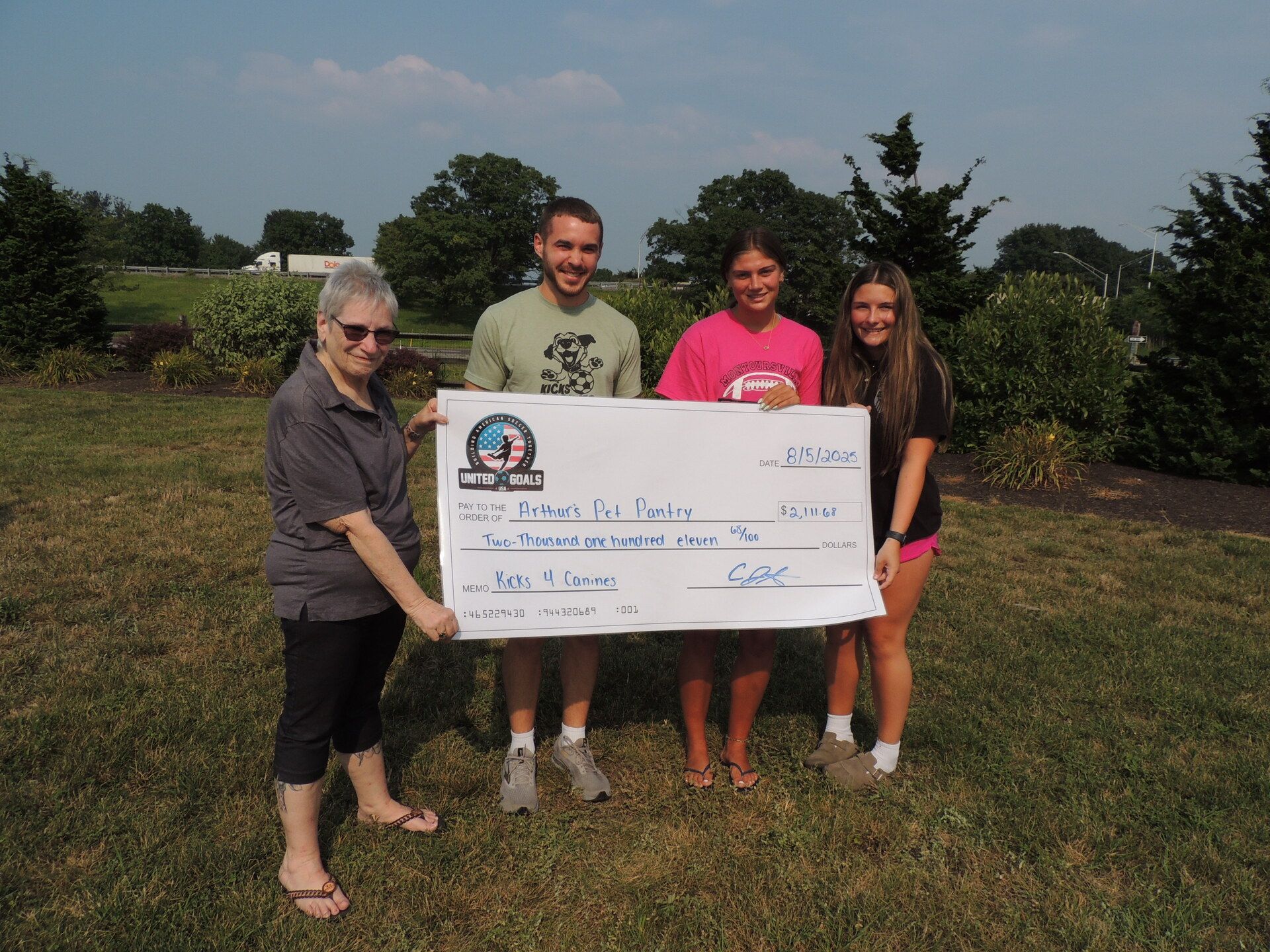 UnitedGoals USA hosted Kicks 4 Canines to donate over $2,1000 to Arthur's Pet Pantry based out of Milton, PA