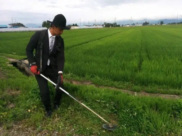 kiyoto-saito-suit-farmer3-600x450