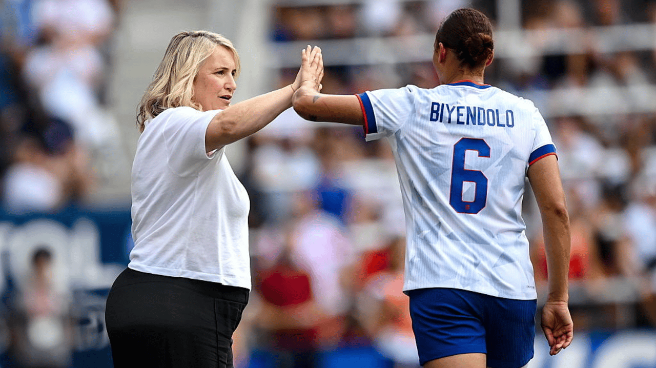 United States head coach Emma Hayes with Lynn Biyendolo of United States as she is substituted off during the women's international friendly match between the USA and Republic of Ireland at TQL Stadium in Cincinnati, Ohio, USA.