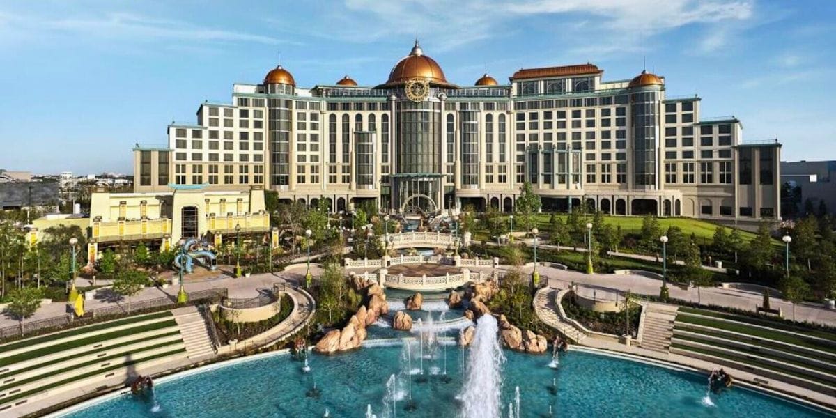Universal Helios Grand Hotel – where to stay for luxury