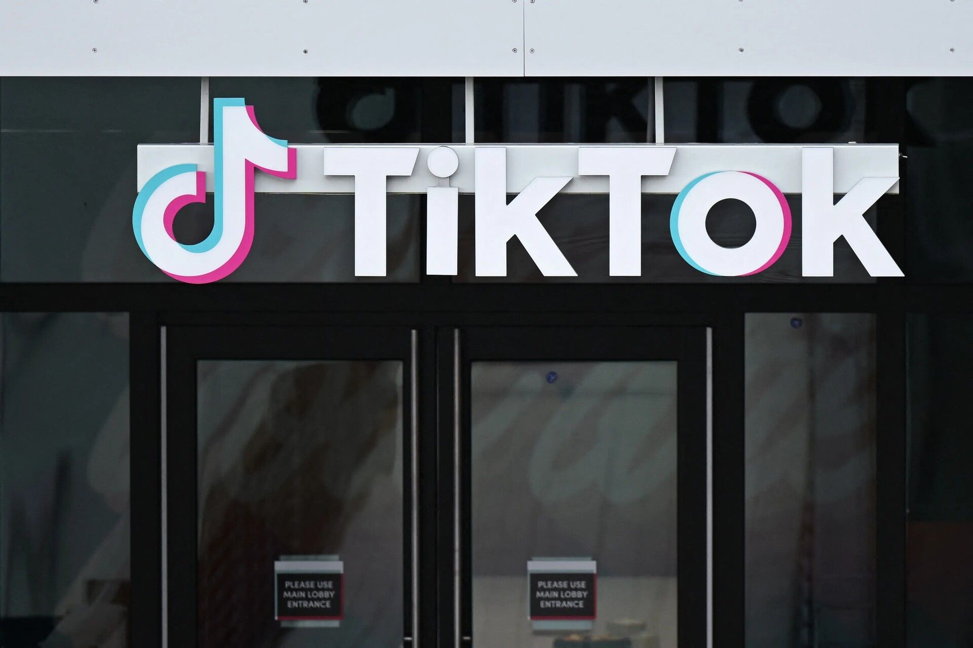 TikTok Launches ‘TikTok Pro’ in Europe with Built-in Charity Program