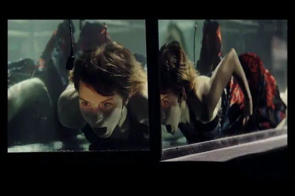 AquaSonic-underwater-band2-600x400