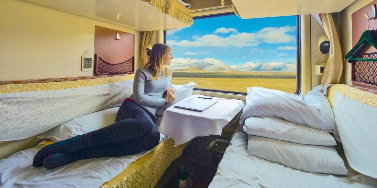 woman-on-sleeper-train