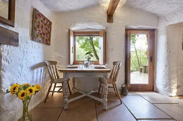cave-house4-600x399