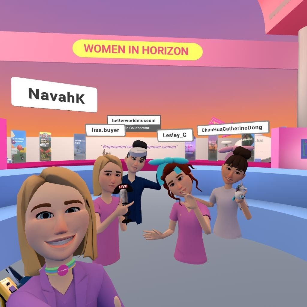 women in horizon by Navah Berg