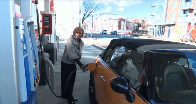 Gas Prices Dip for Thanksgiving