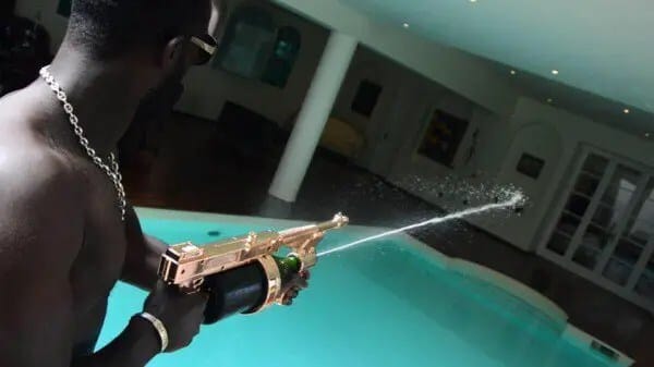 champagne-gun2-600x337
