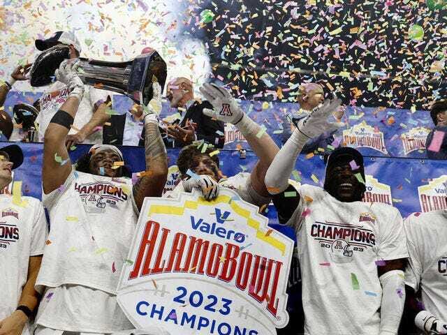 Arizona captures Alamo Bowl with win over Oklahoma | theScore.com