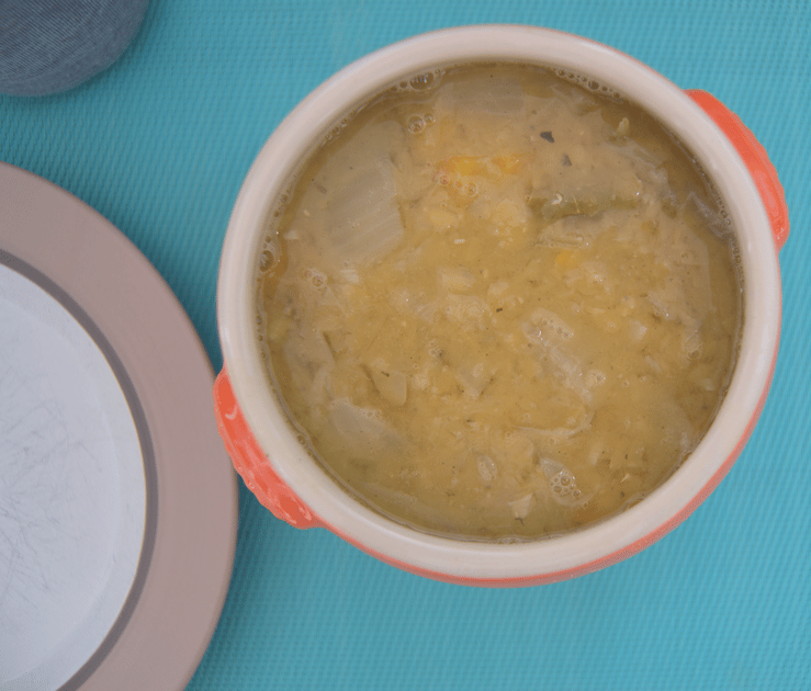 Garlic and lentil soup