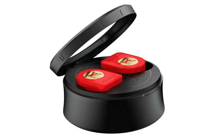 louis vuitton earphones in their charging case