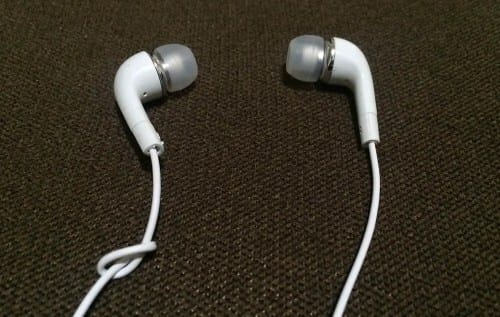 left-right-earphone
