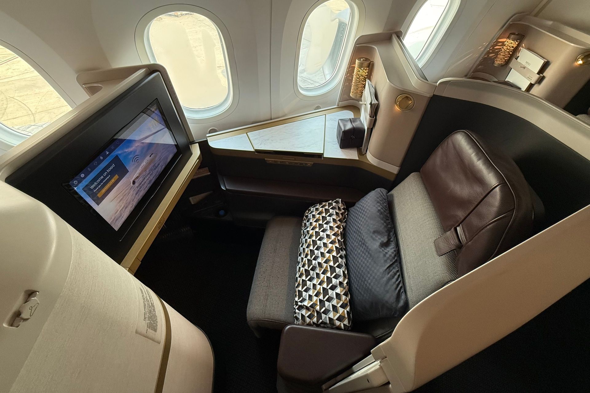 Etihad business class (787-9)