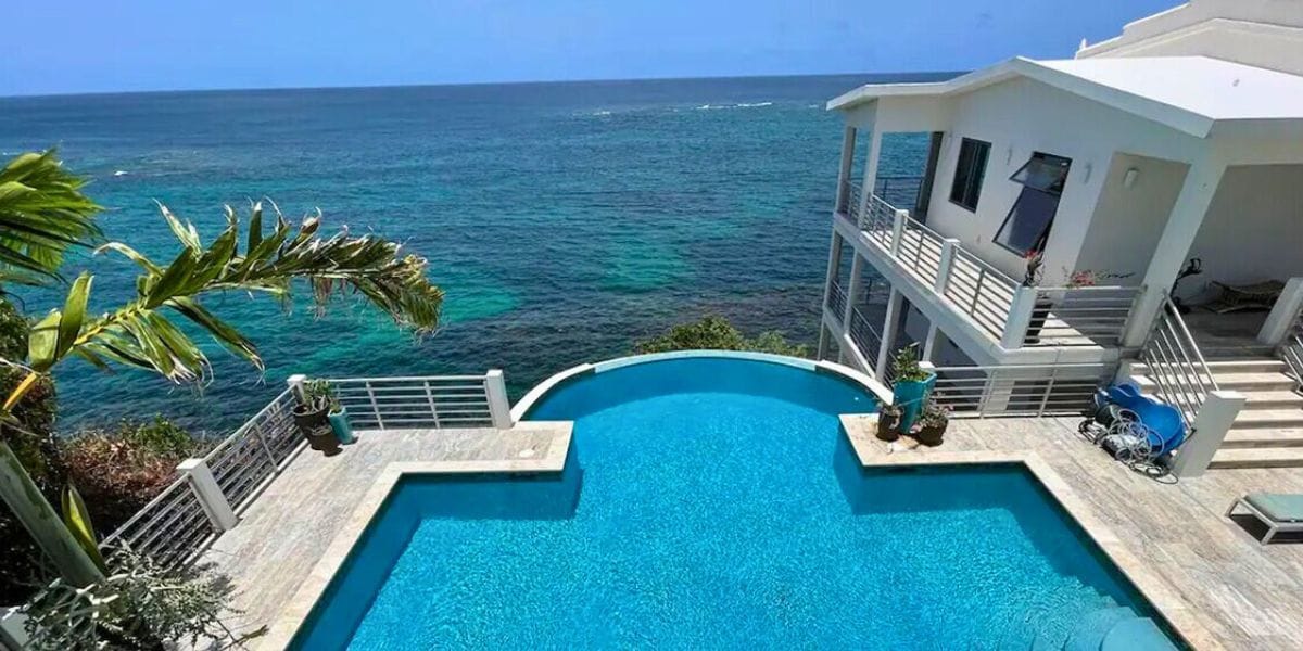 beautiful pool overlooking the sea