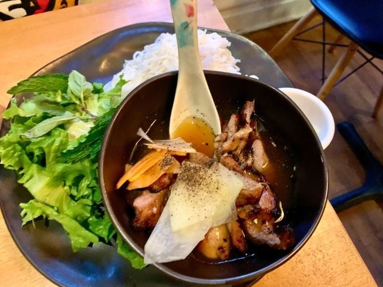 Co Oi bun cha Hà Nộ