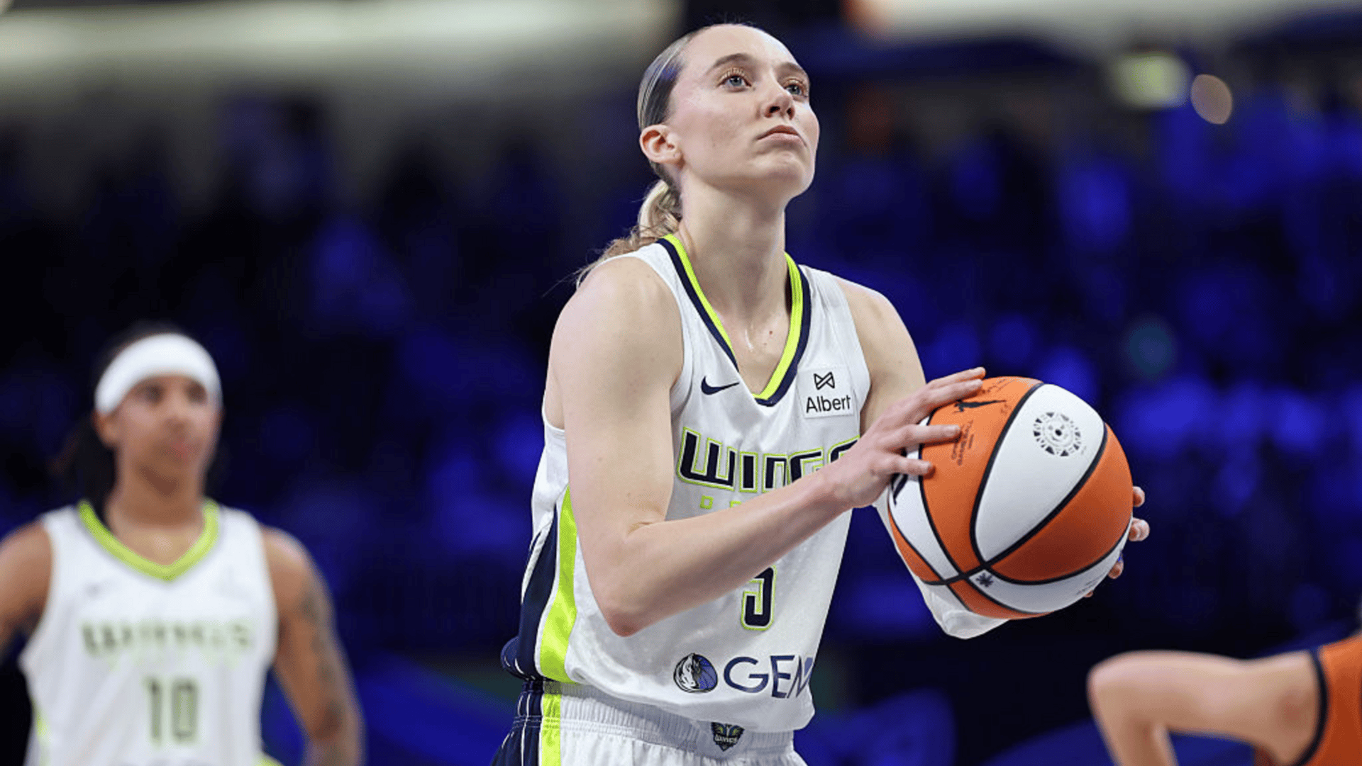 Paige Bueckers shoots a free throw during the game against the Phoenix Mercury on September 11, 2025 at the College Park Center in Arlington, TX. 