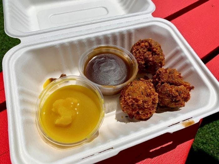 Chummy Jiggers stuffing bombs