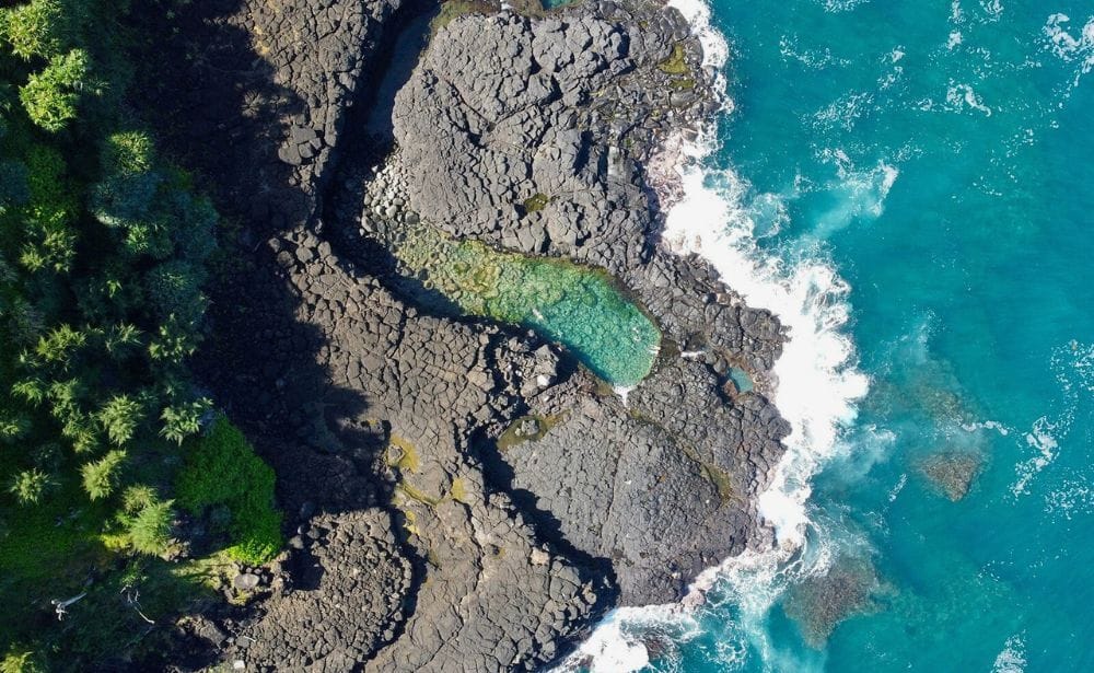 gorgeous natural pool next to the ocean