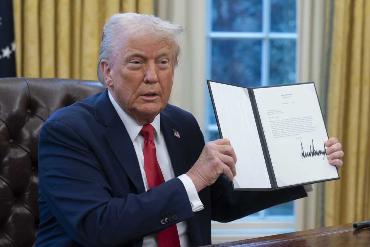 Los mercados se preparan para una larga guerra comercial: quién gana y quién pierde con los aranceles de Trump | Dinero e inversión