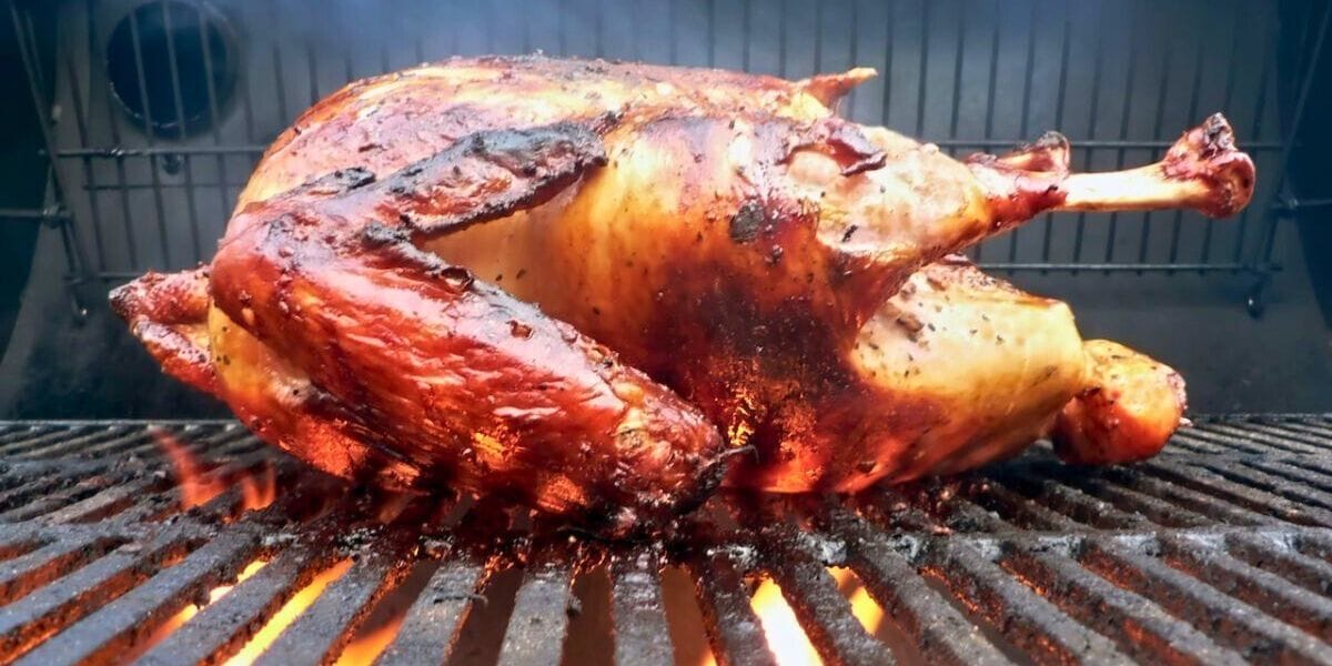 barbecue turkey on the grill