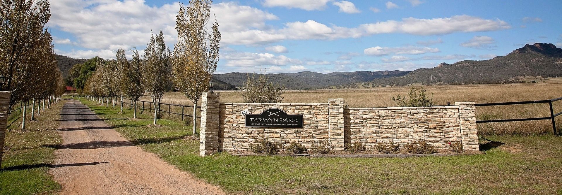 The front entrance of Tarwyn Park