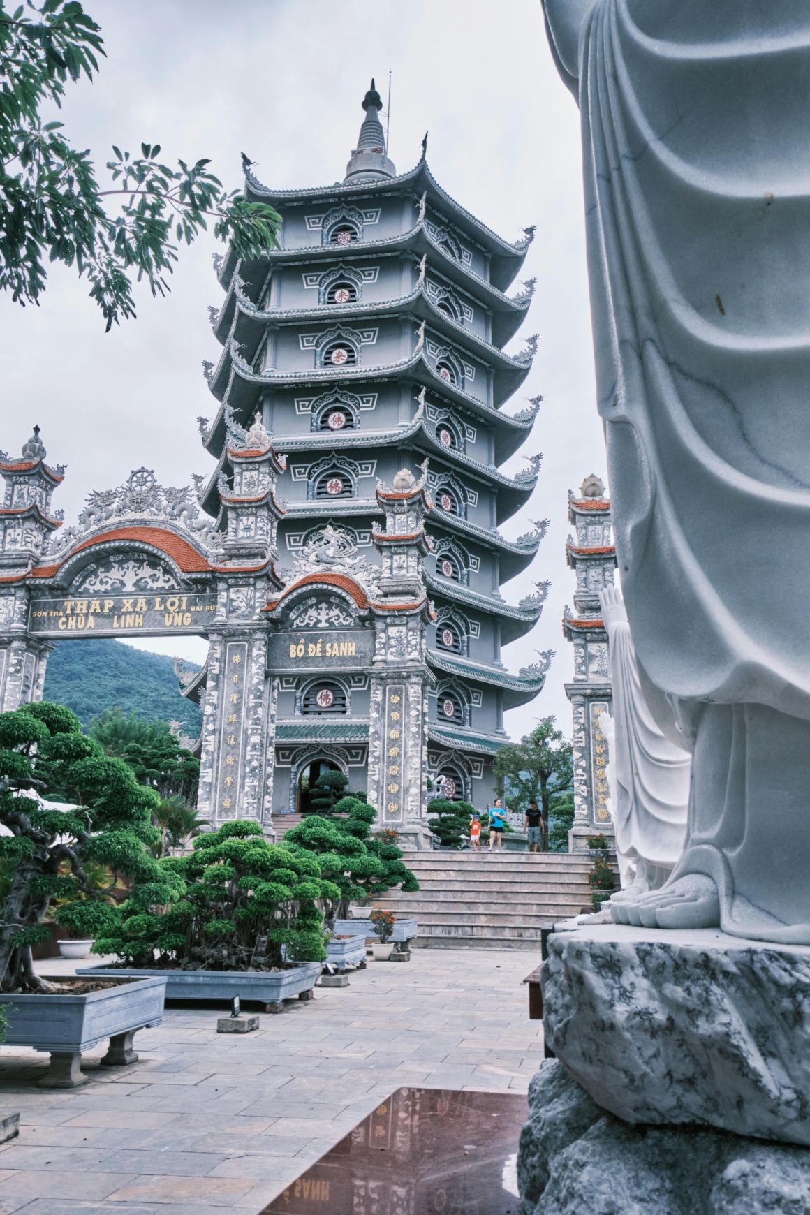 Chua Linh Ung Temple
