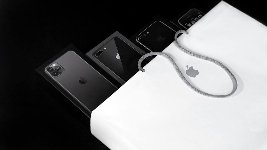 Apple Fan Boy since Day 1 . Check out my account for more :)