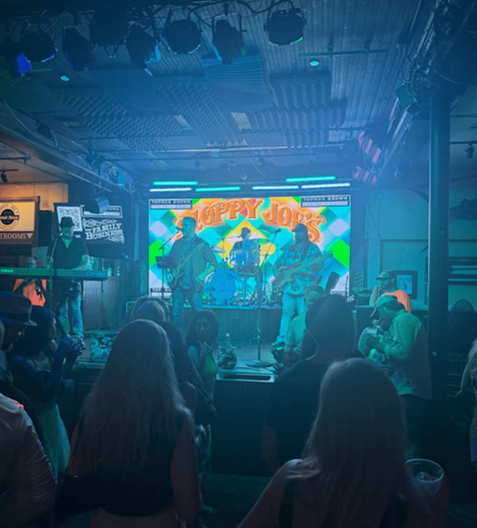 They have a cool screen in the background too