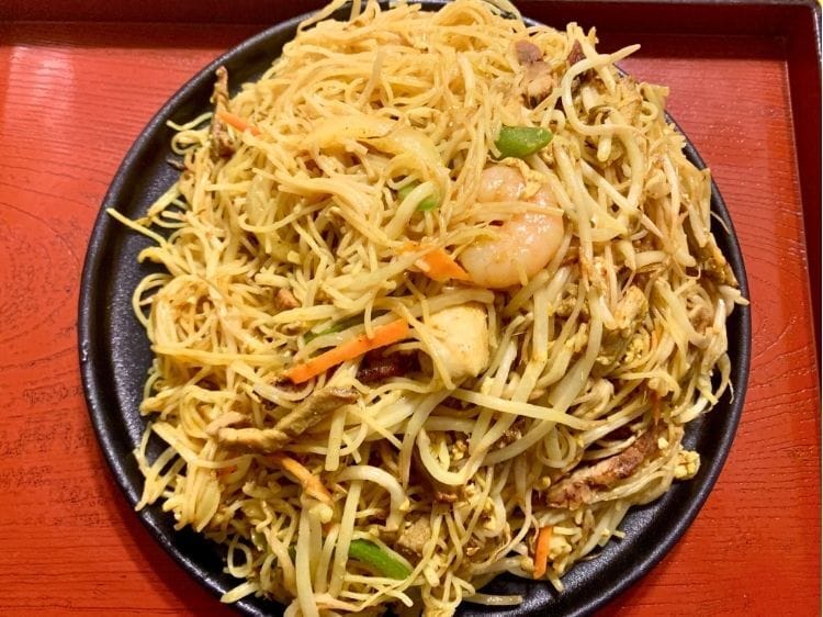 Lucky Inn Singapore noodles
