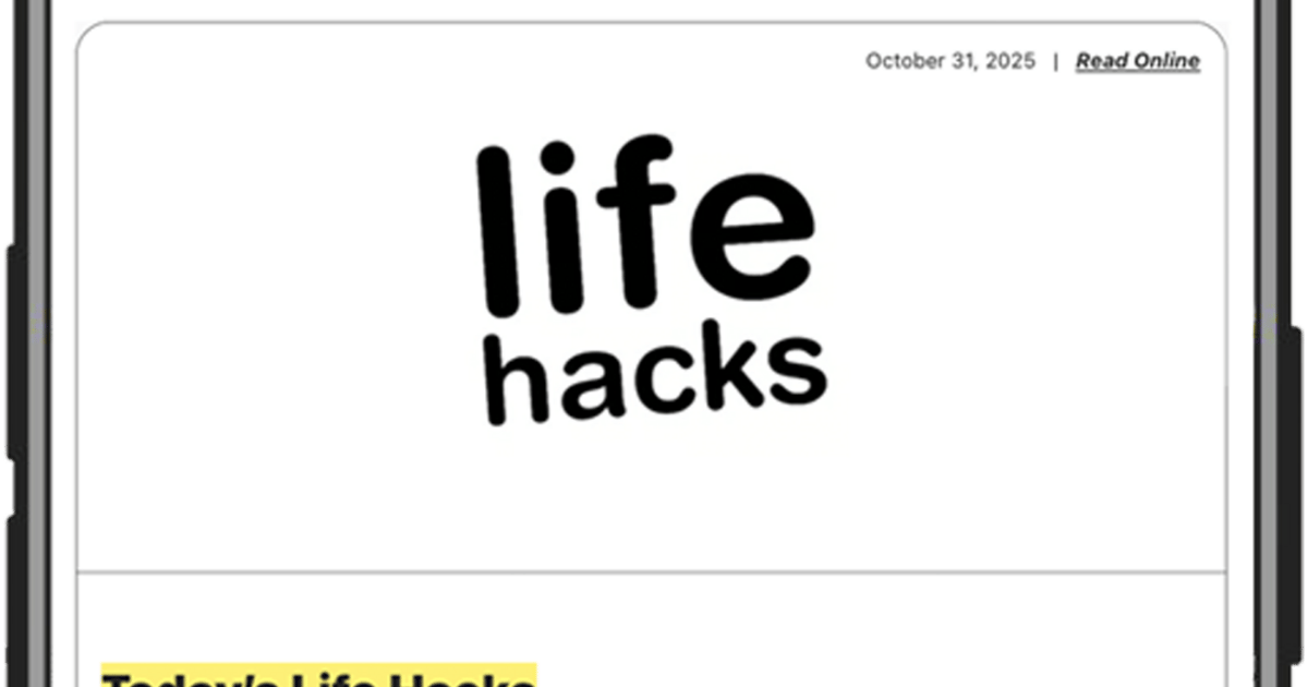 I took a photo walk a couple of days ago. I didn’t bring home too many photos. This view caught my eye despite its randomness. I was happy to found a place where there was just one color in the frame :)