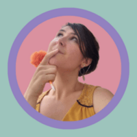 Un courant de mots logo