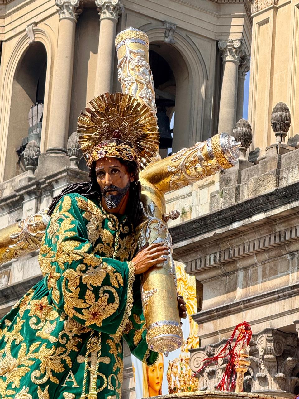 Entre Aserrín y Esperanza: La Semana Santa que Inspira a Guatemala