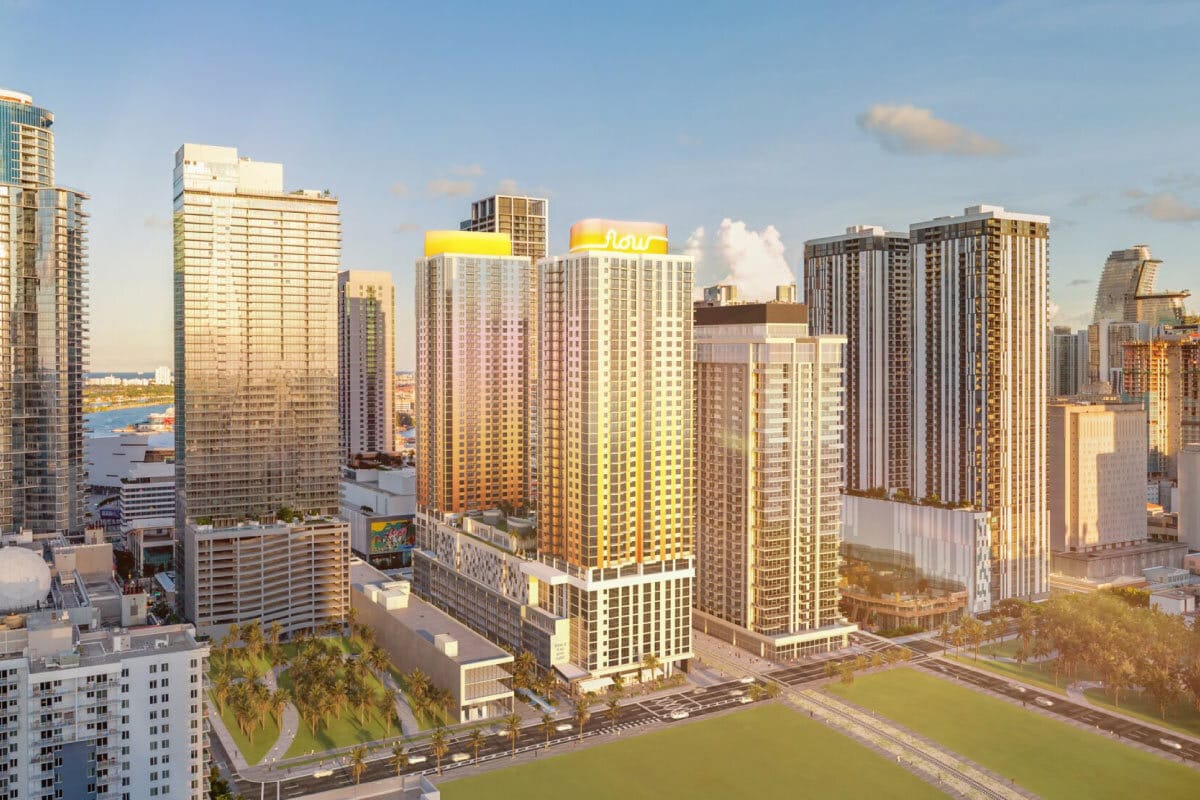 Adam Neumann is Back to Selling Big Dreams With Little Cash Flow