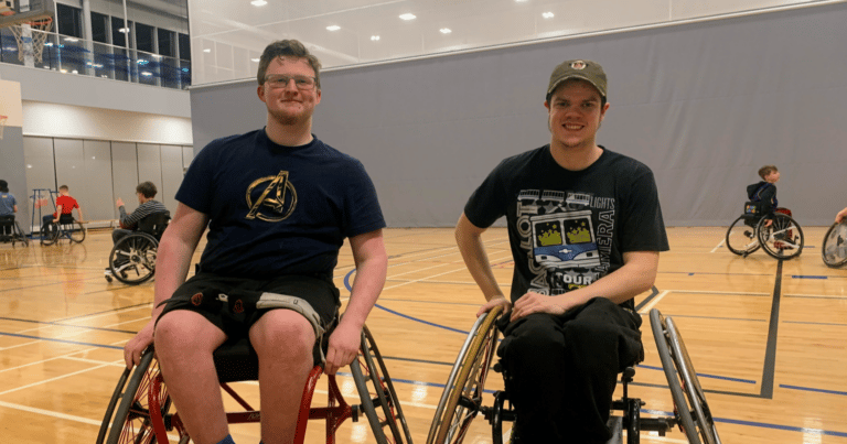 How to use a wheelchair in the snow