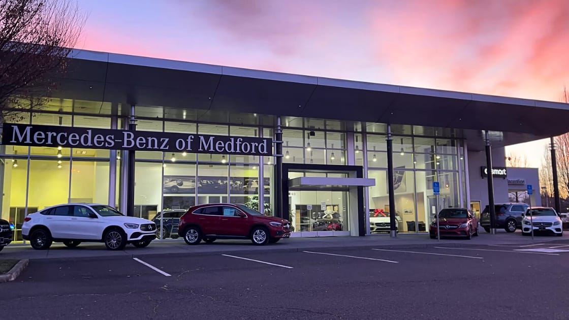 Lithia Motors buys Mercedes-Benz dealership in Medford, Ore.