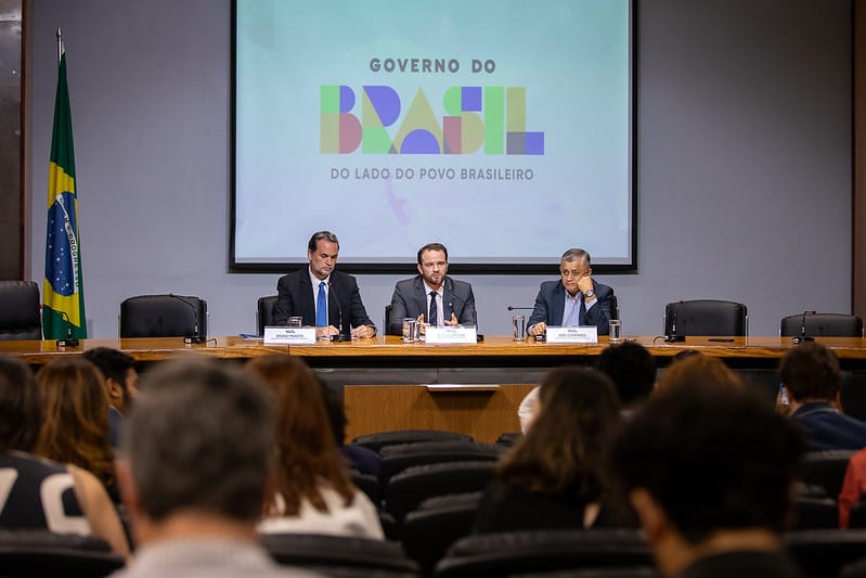 The Lula administration's new move to reduce pain at the pump